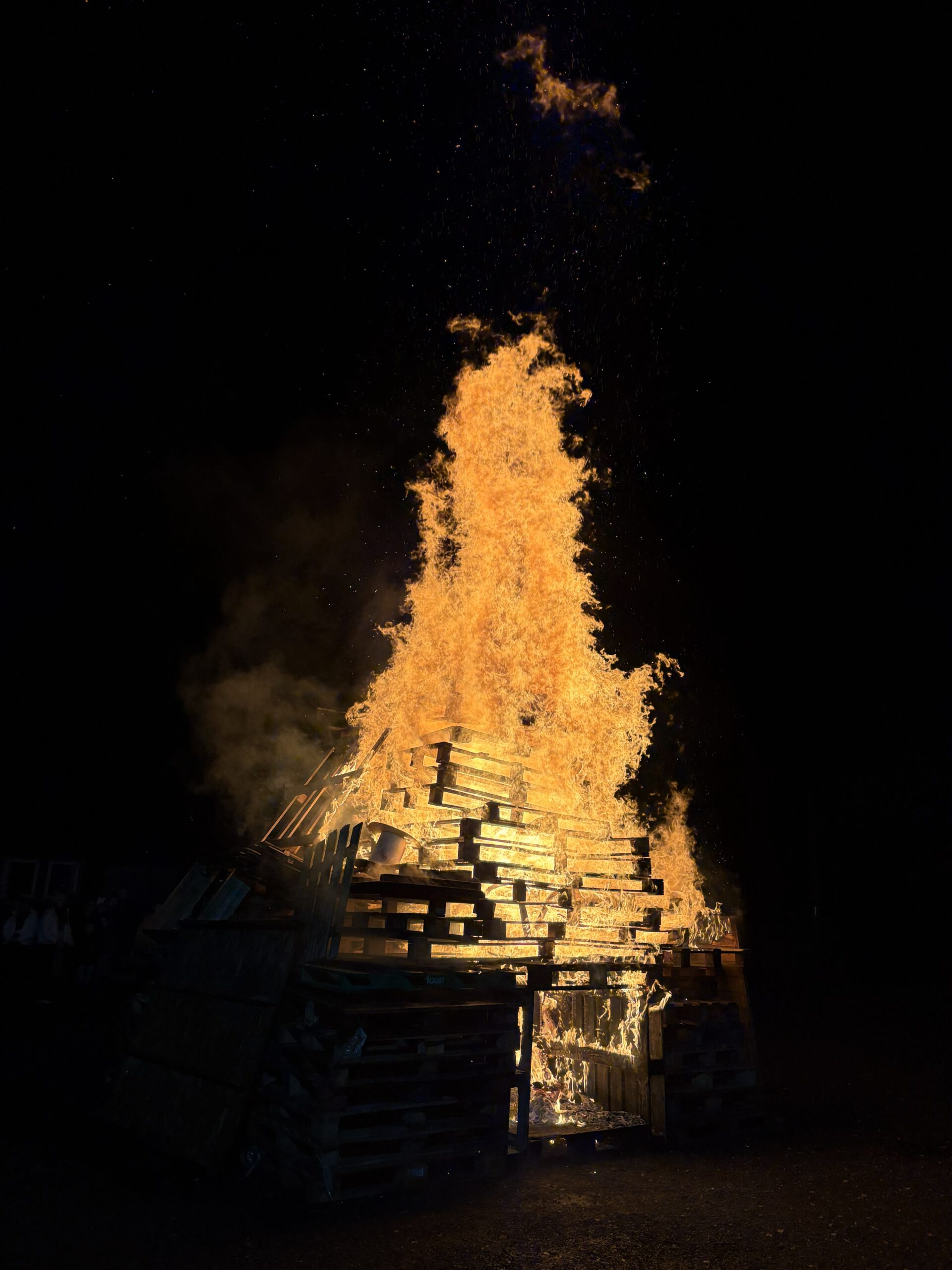 Bonfire 25 Fire